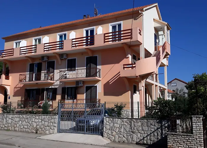Bed and breakfast Pansion Maria Zadar
