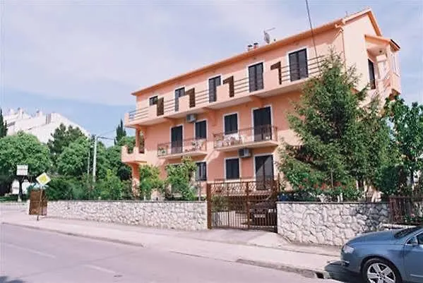 Pansion Maria Zára