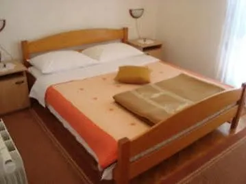 Pansion Maria Bed and breakfast