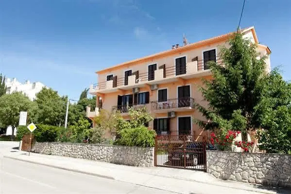 Pansion Maria Bed and breakfast