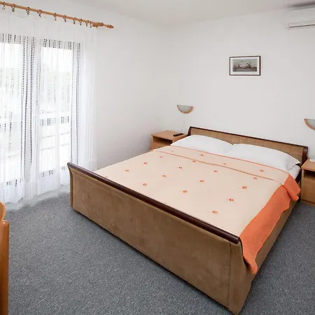 玛丽亚膳食公寓 住宿加早餐酒店