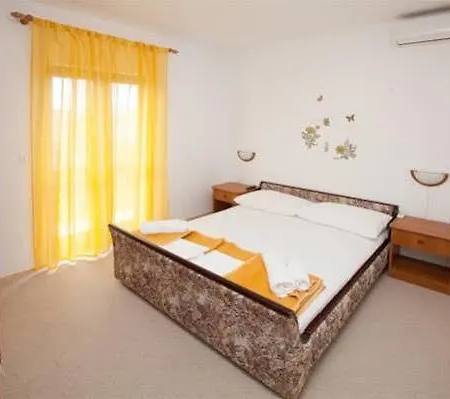 玛丽亚膳食公寓 扎达尔