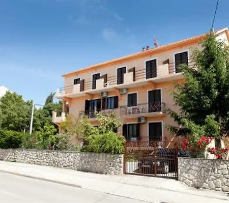 玛丽亚膳食公寓 住宿加早餐酒店