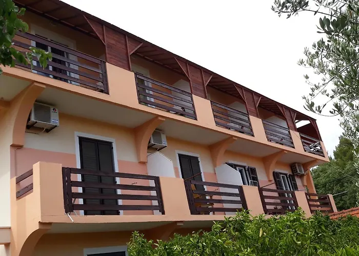 Pansion Maria Bed & Breakfast 3*