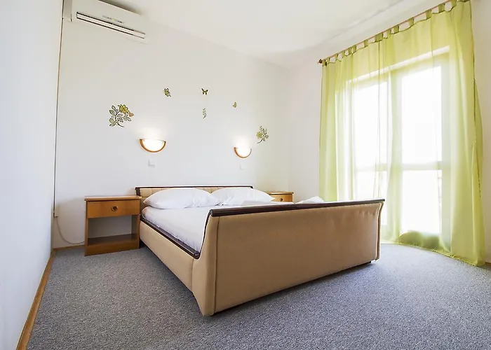 Pansion Maria Задар